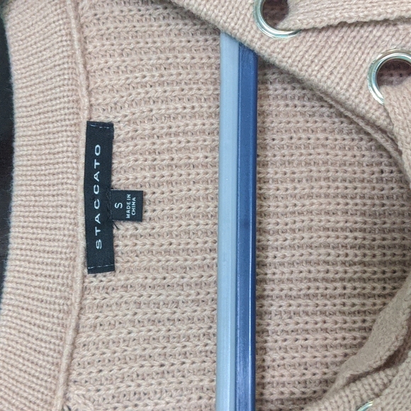 NWOT Francesca's Knit Sweater - Picture 2 of 4